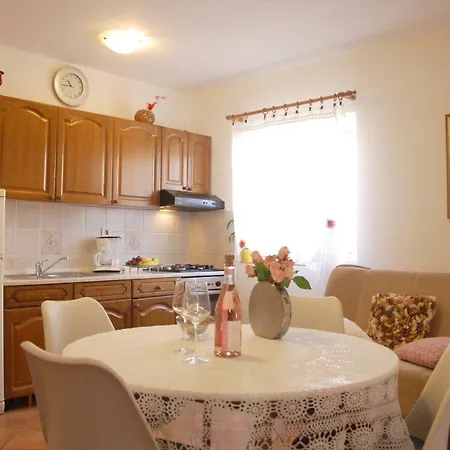 Apartment Apartman Mary